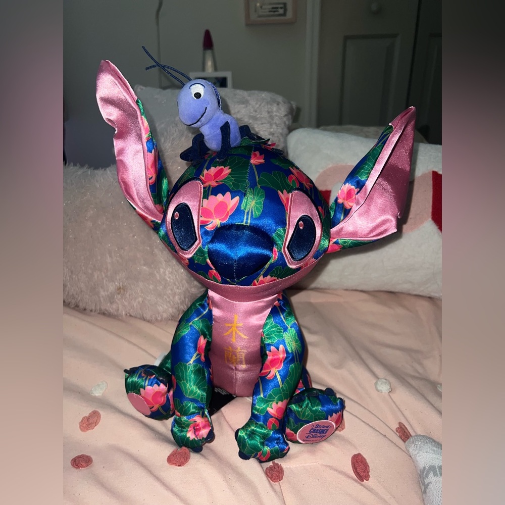 New Stitch Crashes Disney Mulan!!!